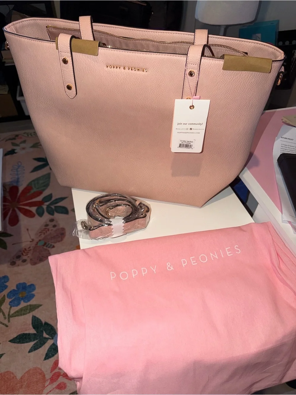 NWT Poppy and Peonies Go-Getter Tote Blush